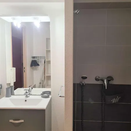 Avec Piscine, Salle De Sport Et Proche - Cap D'agde - Fr-1-249-217 Daire *